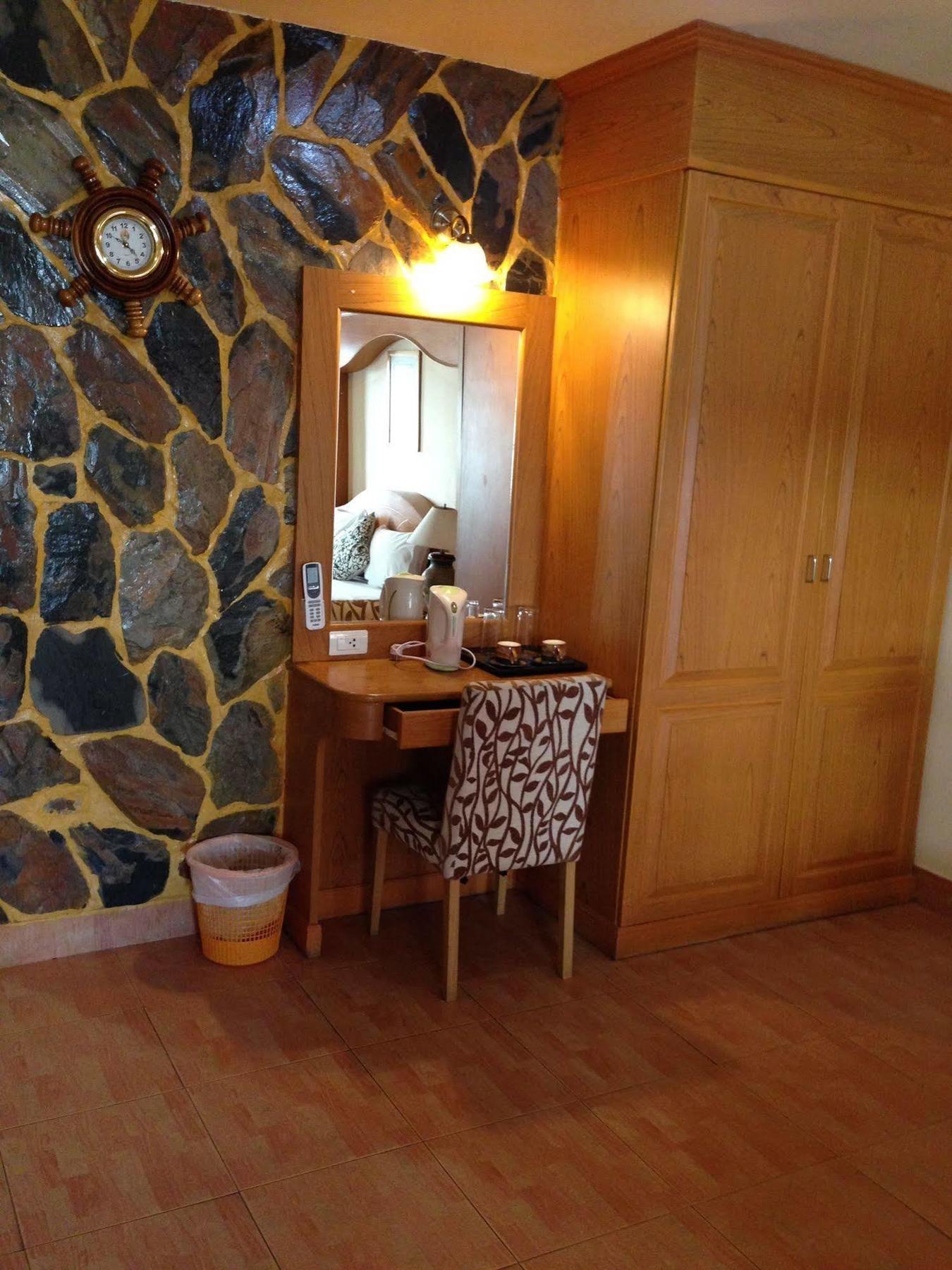 The House Patong Hotel Exterior photo