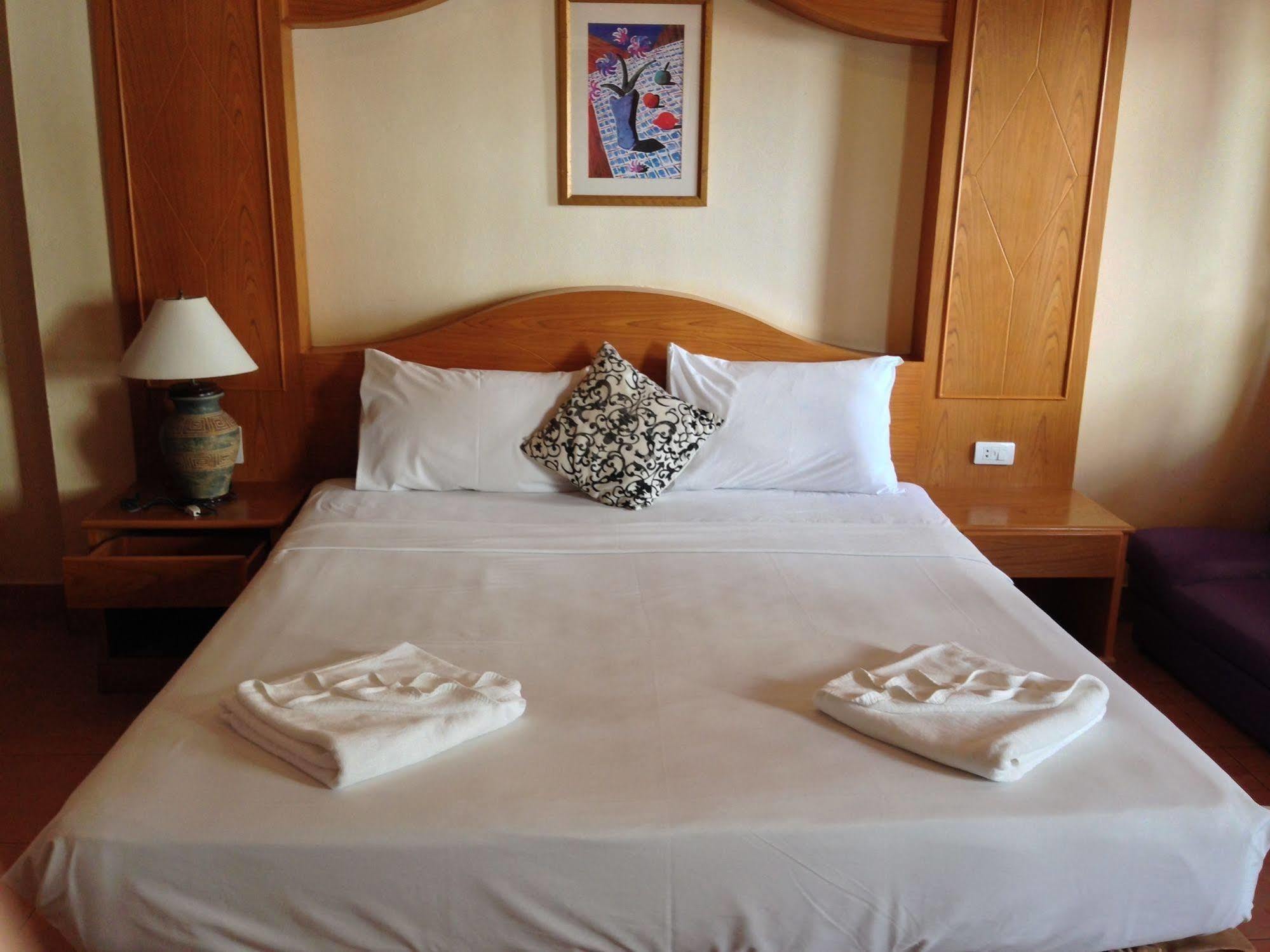 The House Patong Hotel Exterior photo