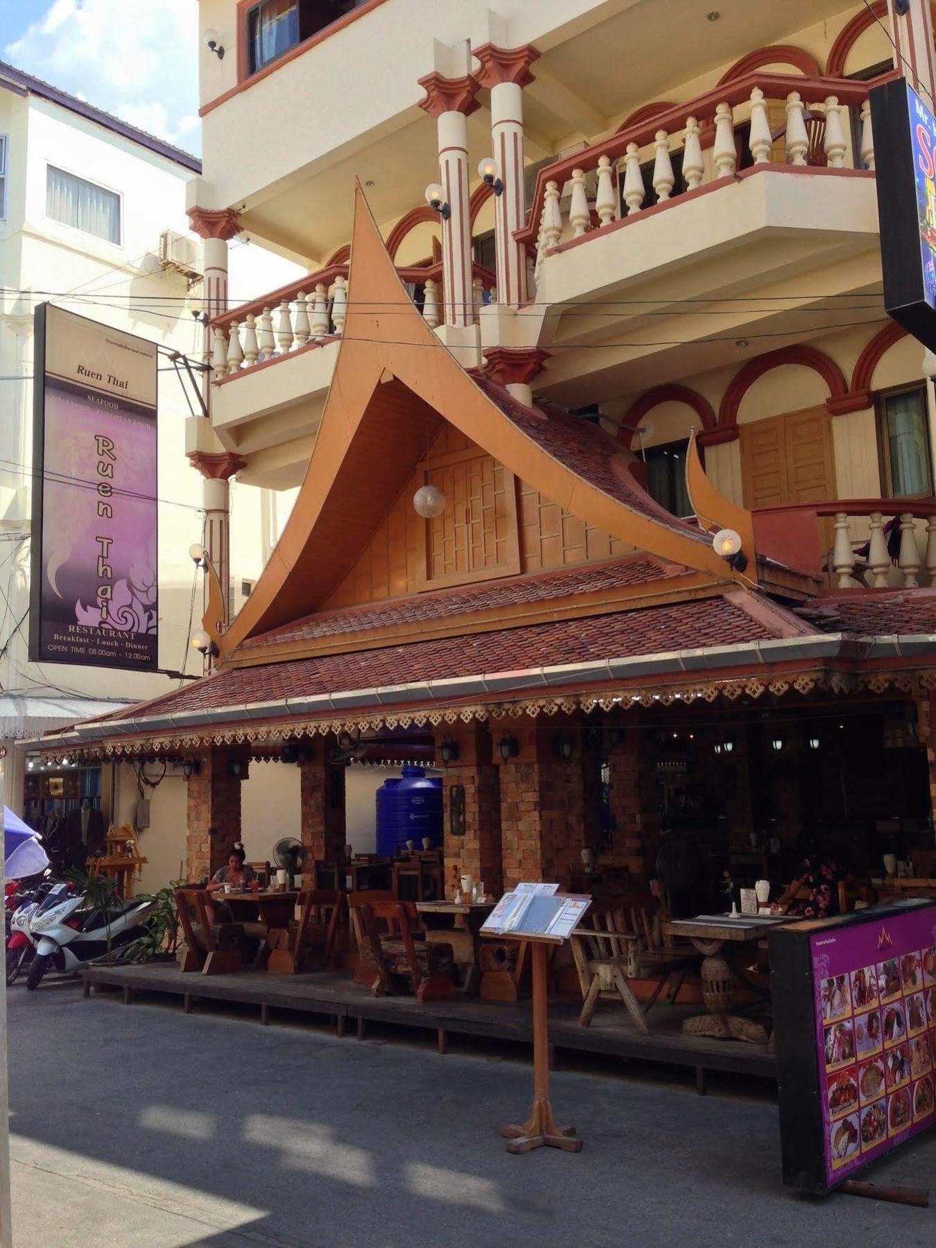 The House Patong Hotel Exterior photo