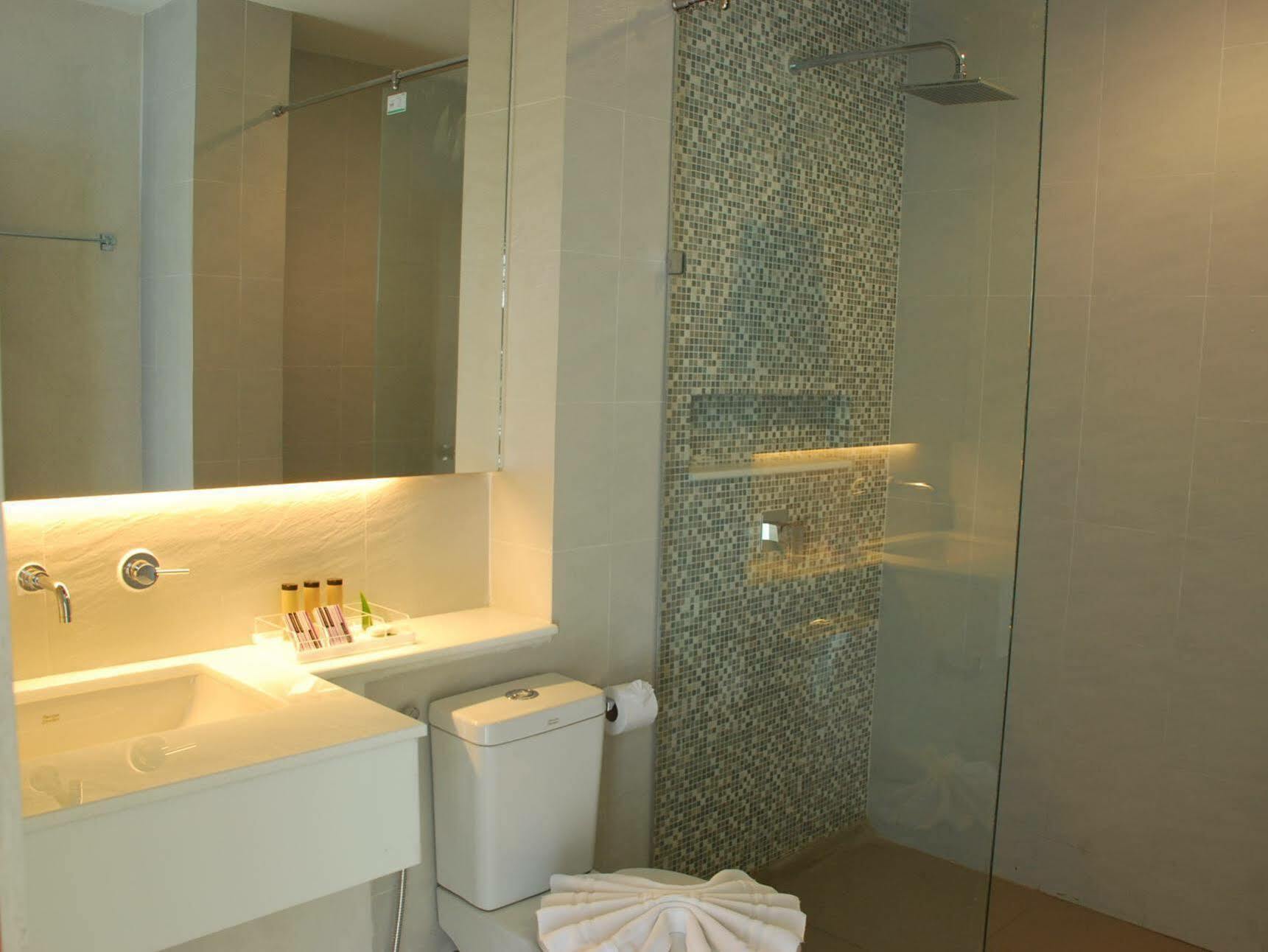The House Patong Hotel Exterior photo