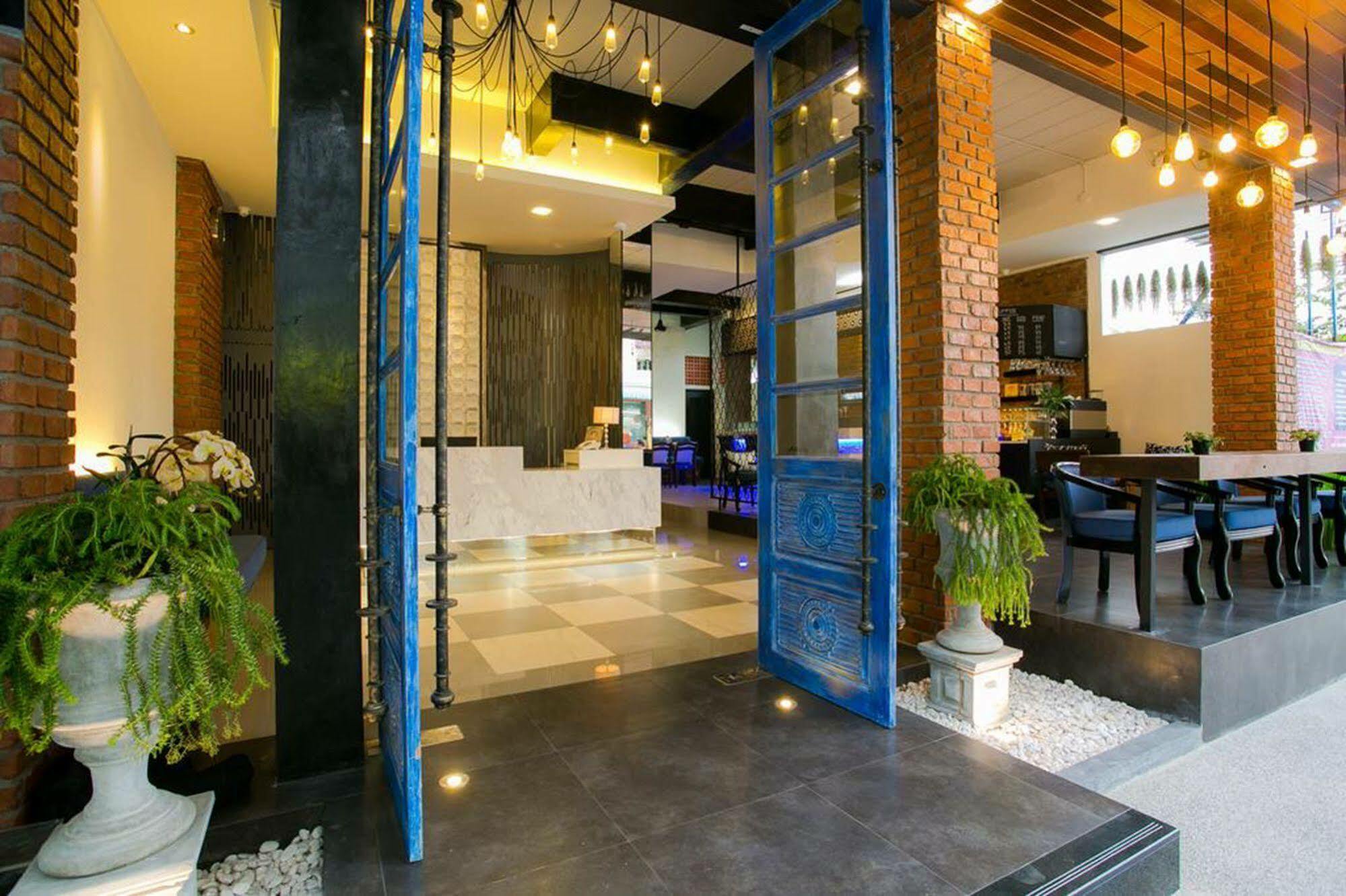 The House Patong Hotel Exterior photo